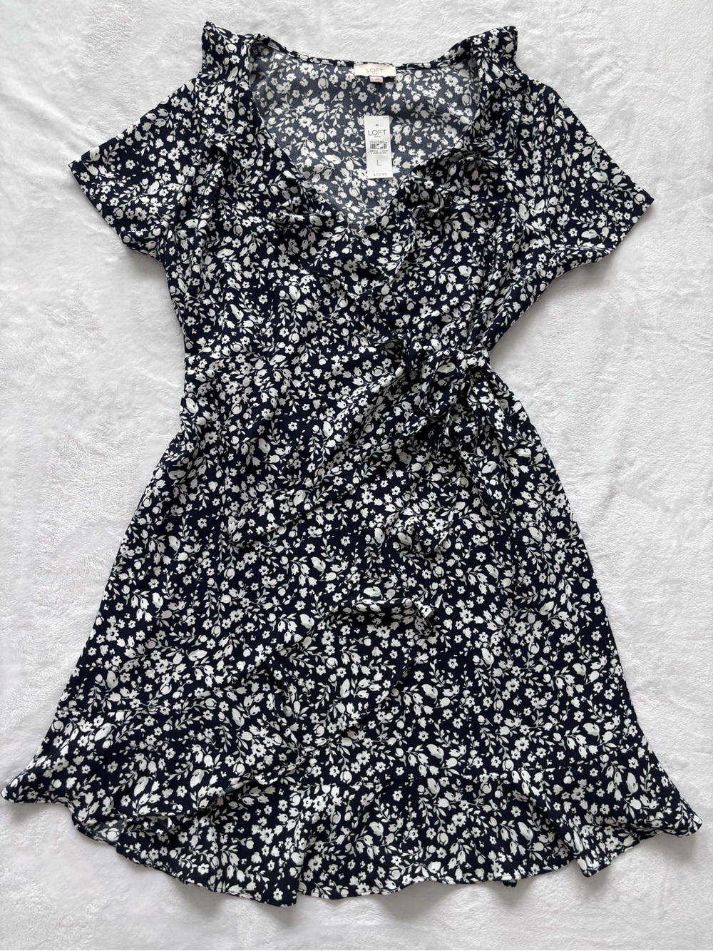 LOFT Outlet Short Sleeve Navy & White Floral Ruffle Wrap Dress--NWT--L